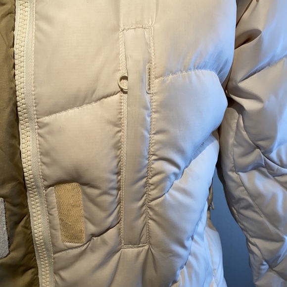 Columbia Cream Down & Feather Jacket Size: Small - Picture 4 of 15